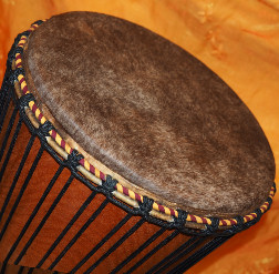 Bougarabou Trommel aus Mali Trommelfell