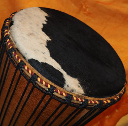 Bougarabou Trommel aus Mali Trommelfell