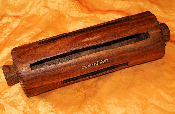 Krin Schlitz Trommel, Log Drum