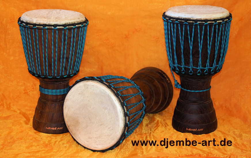 Djembe Trommel Serie 'Ivory Lion' von Djembé Art aus der Elfenbeinküste, Westafrika